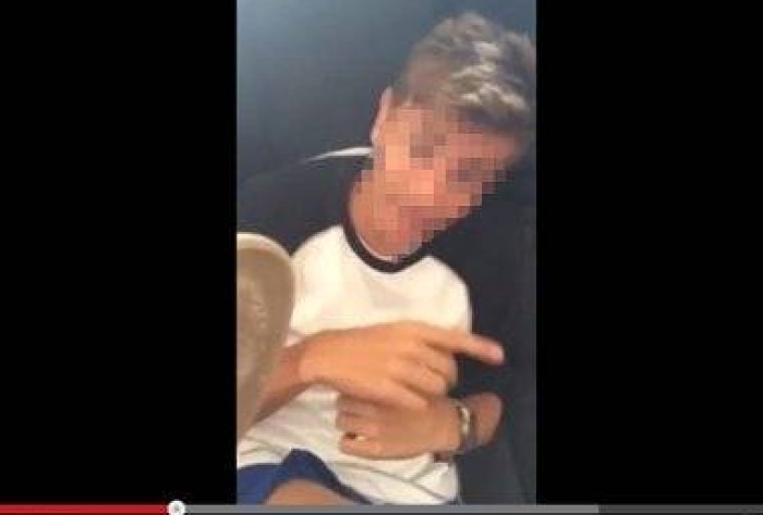 Adolescente divulga vídeo de relação sexual com namorada e toma surra da mãe