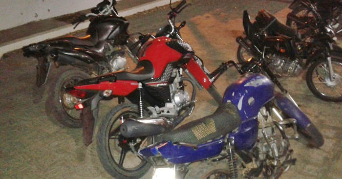 Motocicletas apreendidas pela PM (foto: ascom/14ºBPM)