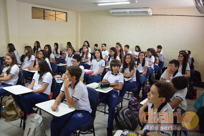 Colégio Nossa Senhora do Carmo inicia o ano letivo com novos ... - Diário do Sertão (liberação de imprensa) (Blogue)