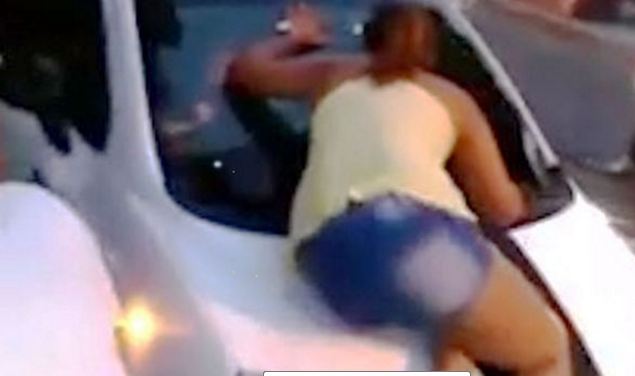 Traída provocou um caos no trânsito de cidade colombiana após encontrar seu namorado em seu carro com outra mulher (Foto: CEN)