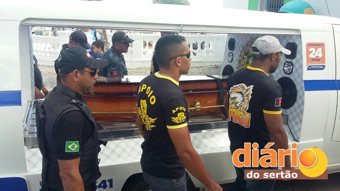 sepultamento_vigilante_morto_clube_sousa