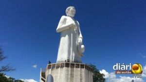 Estátua de padre Cícero no Horto, em Juazeiro-CE