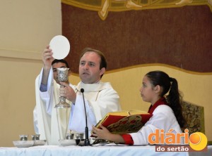 Padre Silvio celebrou a Santa Missa da Misericórdia