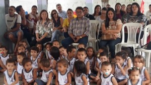 Crianças beneficiadas com a climatização