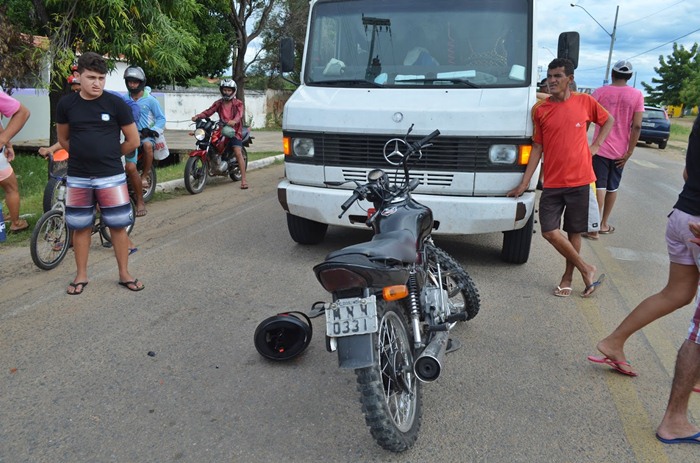 Acidente registrado na cidade de Cajazeiras (foto: Ângelo Lima)