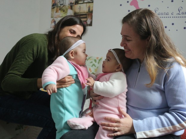 Mães Luciana Salles e Luciana Kremer celebram 1º Dia das Mães (Foto: Maria Polo/G1)