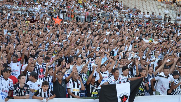 Torcida do Botafogo promete lotar o estádio Almeidão (foto: Phelipe Caldas)