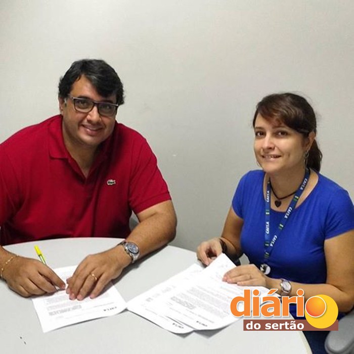 André assinou três convênios para a cidade de Sousa (Foto: Divulgação)