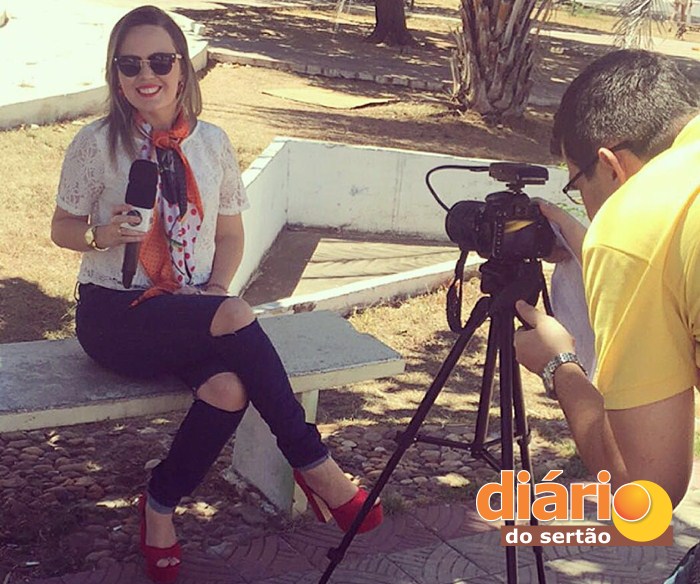 Entrevista com a blogueira Camila Dias (foto: Diário do Sertão)