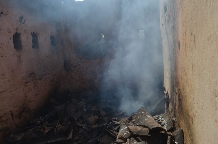 Incêndio pode ter sido criminoso, diz bombeiro (foto: Ângelo Lima)