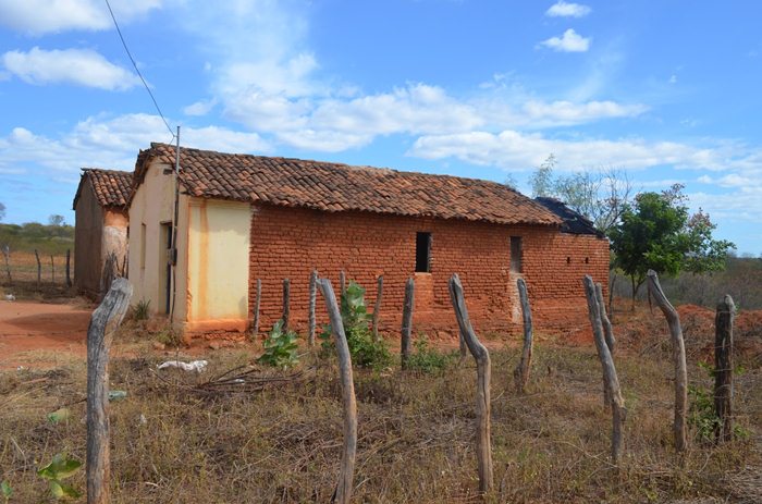 Incêndio pode ter sido criminoso, diz bombeiro (foto: Ângelo Lima)