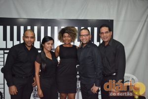 Quarteto de Cordas Pequeña Venecia e, no centro, a diretora do Prima na Paraíba, Priscila Santana