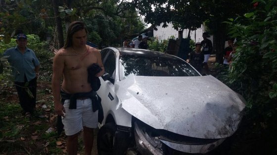 Ex-cantor da Calcinha Preta sofre grave acidente de carro: 'Muito machucado' (Foto: Reprodução)