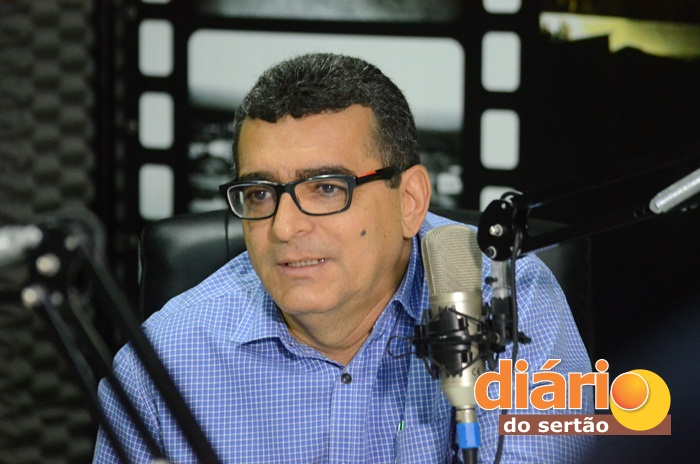 Prefeito de Aparecida foi entrevistado na TV Diário do Sertão (foto: Paulo Ramon)