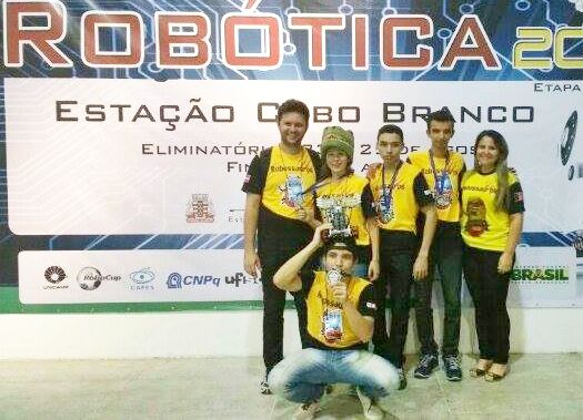 Estudantes se destacaram na Olimpíada Brasileira de Robótica (foto: assessoria)