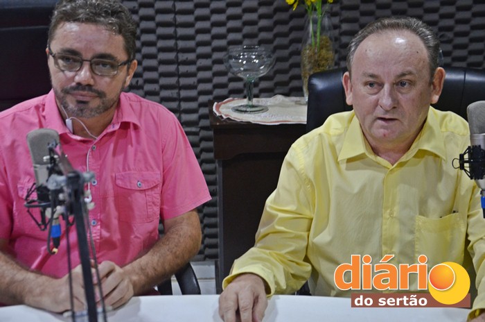 Radialista Levi Dantas entrevistou Zé de Pedrinho (foto: Charley Garrido)