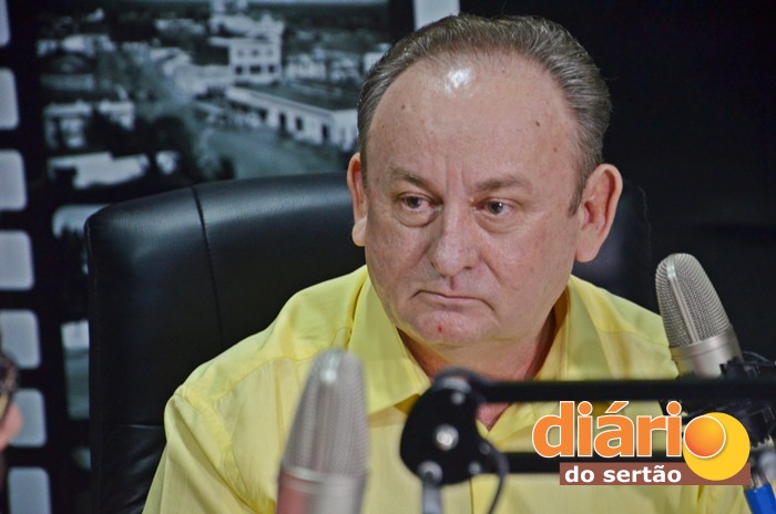 Prefeito de Marizópolis, Zé de Pedrinho, foi entrevistado na TVDS (foto: Charley Garrido)