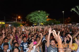 Evangélicos lotaram a praça central da cidade