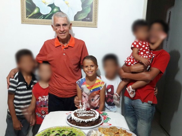 Vitorino e Ana Larissa comemoraram aniversário do idoso na véspera do acidente (Foto: Kléber Barros/Arquivo Pessoal)