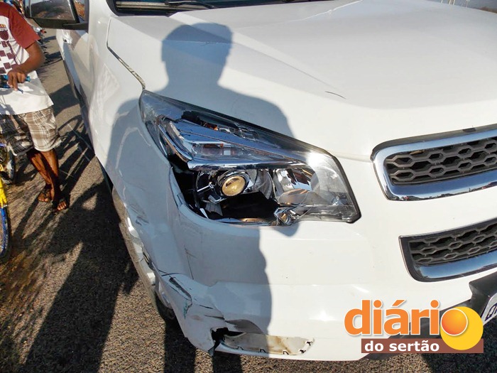 Carro envolvido no acidente (foto: DS)