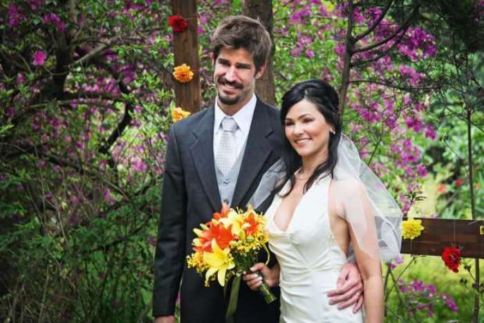 © Fornecido por Abril Comunicações S.A. Com o ex-tenista Saretta: casamento em 2010 (Foto: Arquivo pessoal)