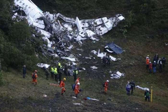 Acidente com avião que levava equipe da chapecoense (Foto: EFE)