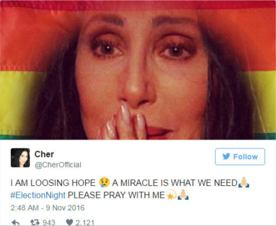 A cantora e atriz Cher, antes da vitória de Trump se concretizar, escreveu: "Estou perdendo a esperança. Precisamos de um milagre. Por favor, orem comigo" 