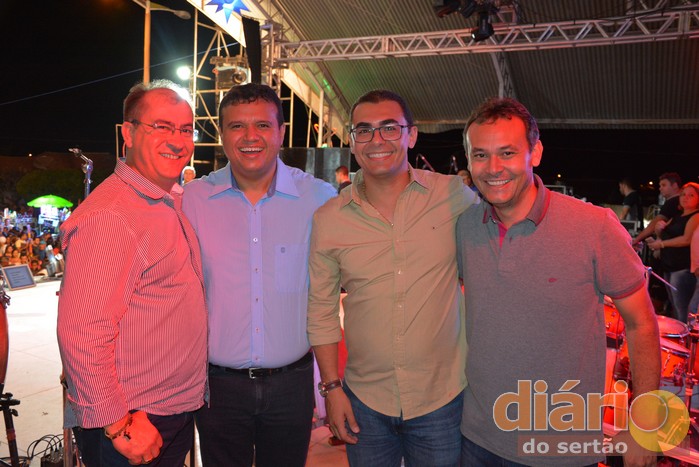 Da esq. para a dir.: Gervázio Gomes, prefeito de Bernardino Batista; Emmanuel Messias, prefeito de Santa Helena; Segundo Santiago, vice-prefeito eleito de Uiraúna; e João Cleber, vice-prefeito de Santa Helena