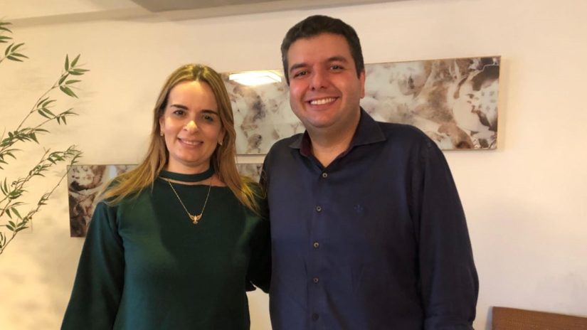 Diego Taveres ao lado da senadora Daniella Ribeiro