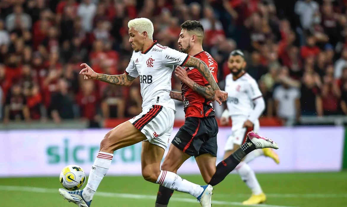 Flamengo recebe Athletico-PR em 1º jogo das quartas da Copa do