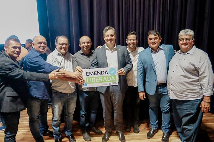 Júnior Araújo garante R$ 4 milhões em emendas que beneficiarão diversos municípios paraibanos e instituições 3 junior emendas 2024