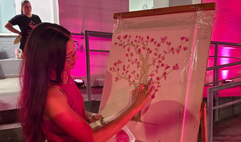 Alunos de Biomedicina Marcam o Início do Outubro Rosa em Cajazeiras com Ação de Conscientização (Foto: Diário do Sertão)